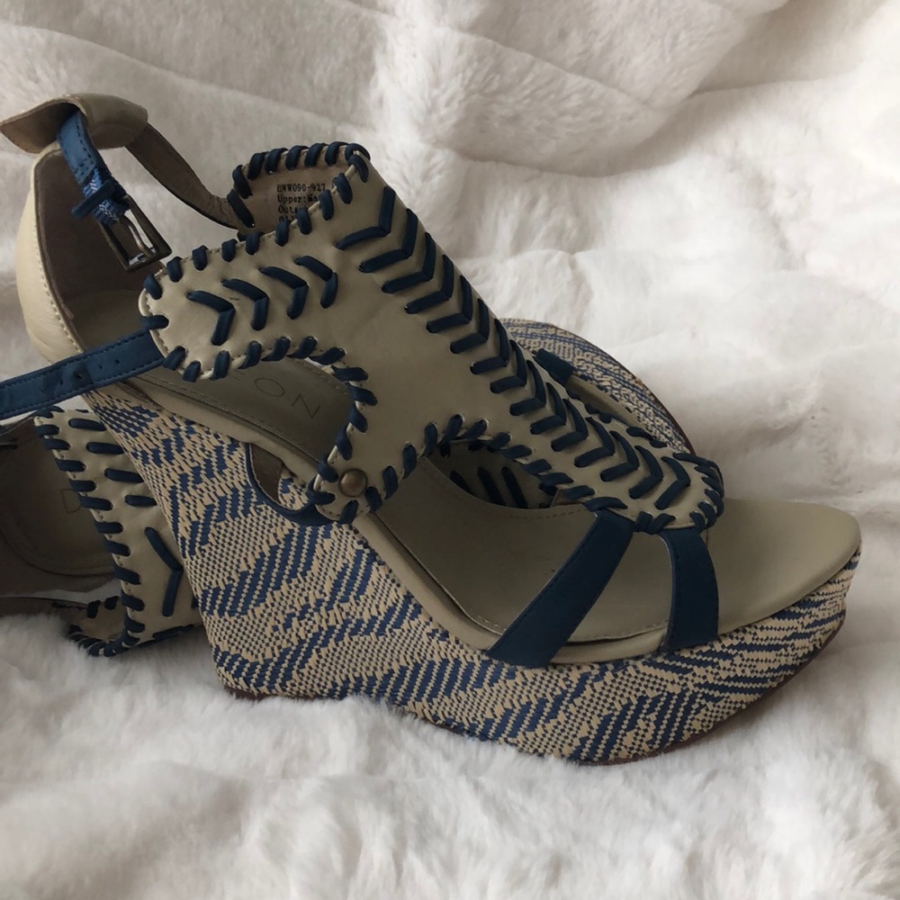 Shoes - Picture 2 of 4
